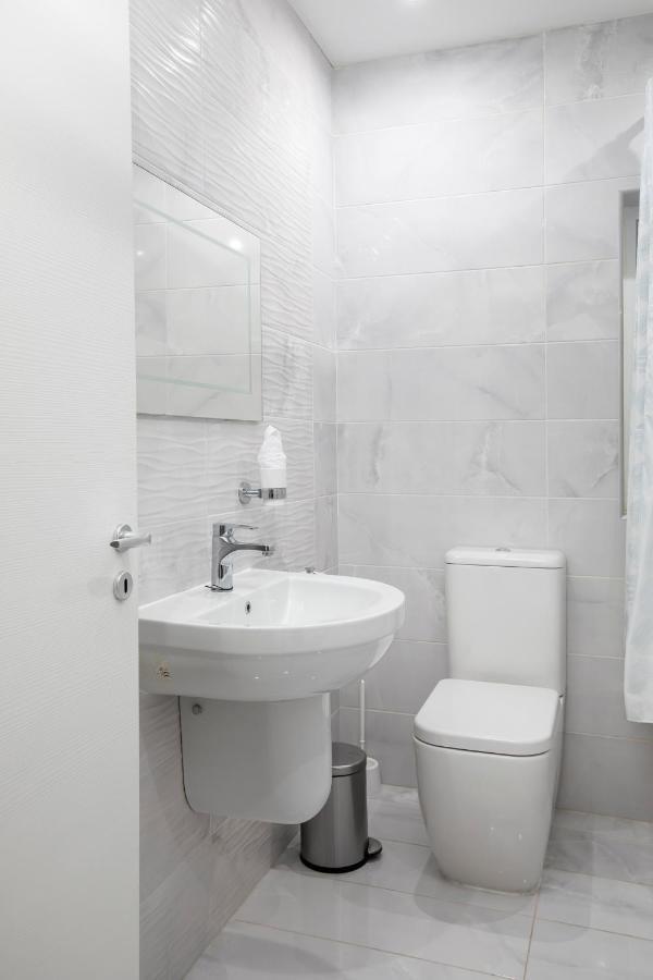 Sea View Apartment 2 Bedrooms 2 Bathrooms, 2 Minutes Away From The Sea San Ġiljan Buitenkant foto