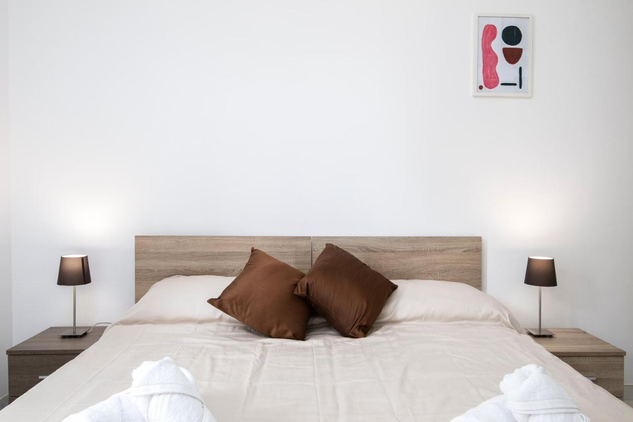 Sea View Apartment 2 Bedrooms 2 Bathrooms, 2 Minutes Away From The Sea San Ġiljan Buitenkant foto
