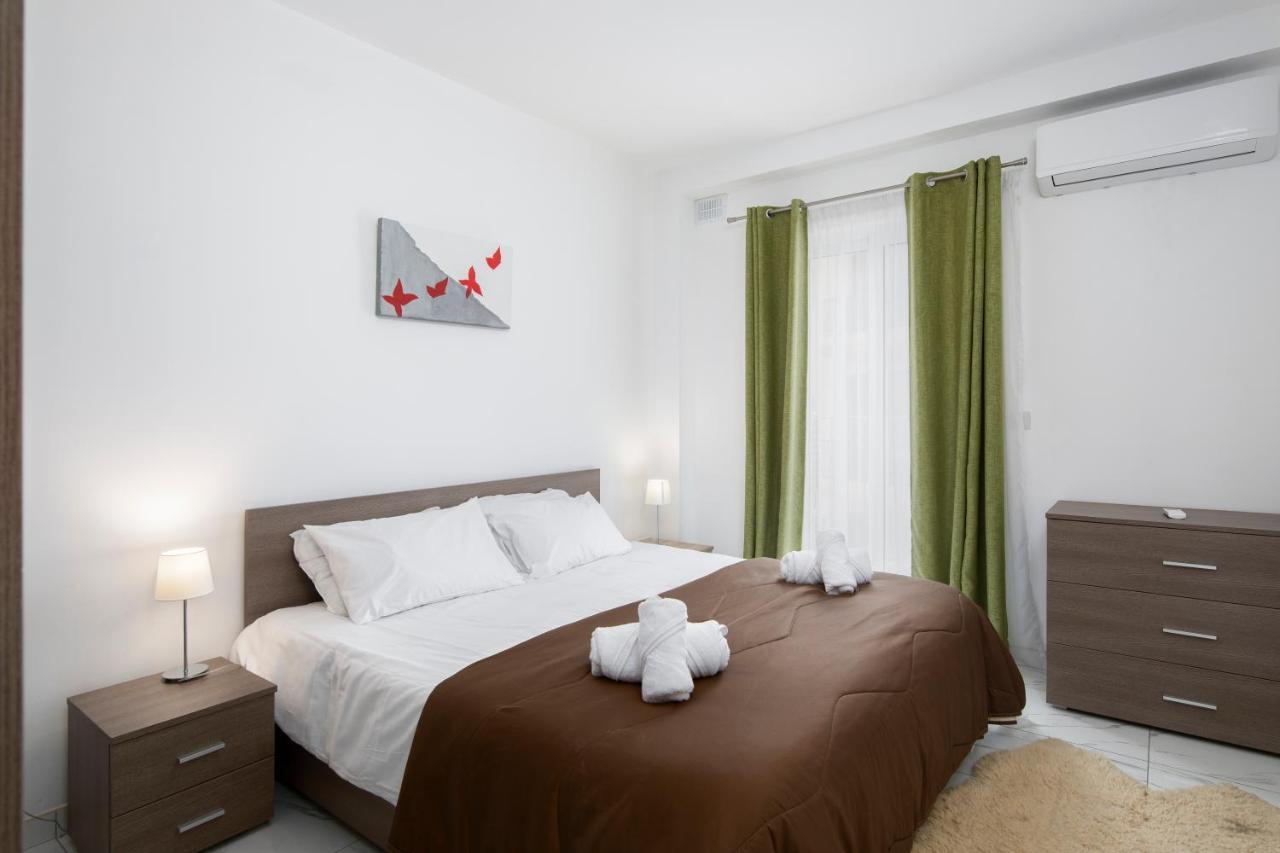 Sea View Apartment 2 Bedrooms 2 Bathrooms, 2 Minutes Away From The Sea San Ġiljan Buitenkant foto