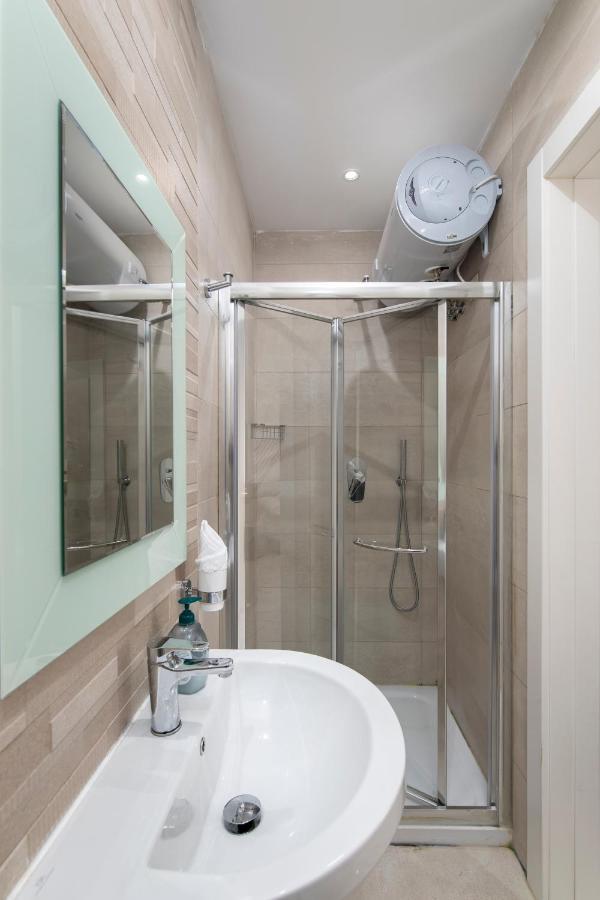Sea View Apartment 2 Bedrooms 2 Bathrooms, 2 Minutes Away From The Sea San Ġiljan Buitenkant foto